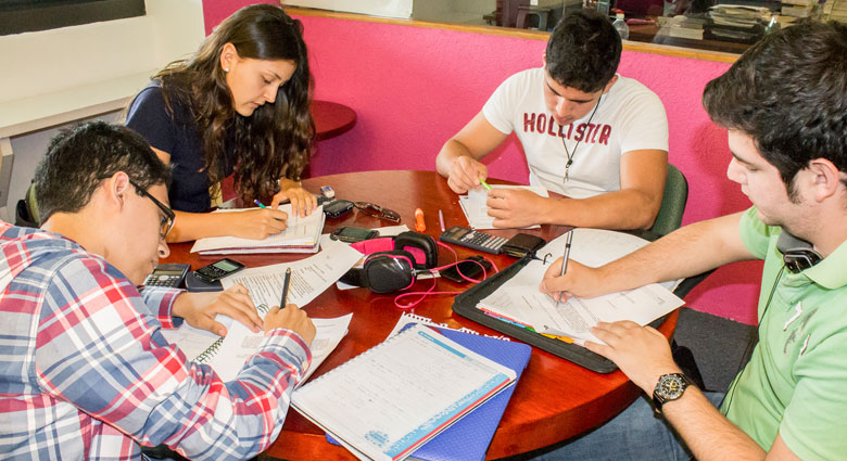 Imagenenes slider de cada licenciatura