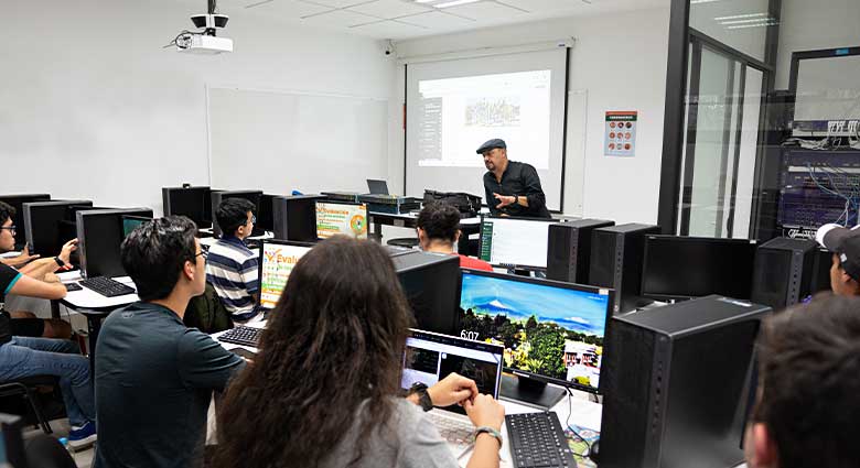 Imagenenes slider de cada licenciatura