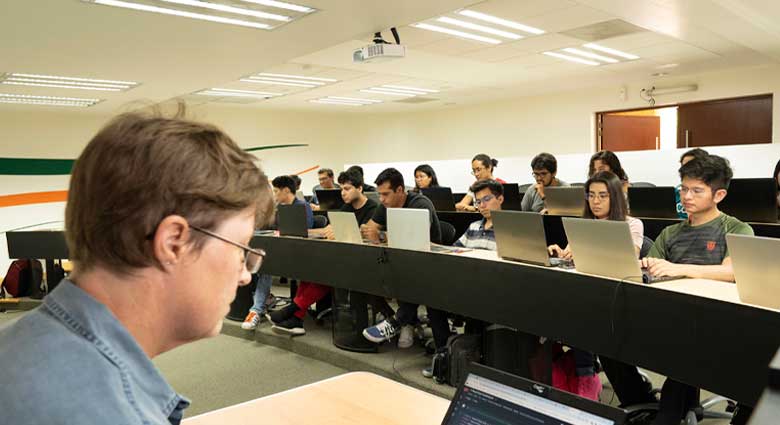 Imagenenes slider de cada licenciatura