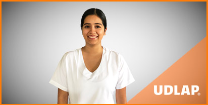 ALEJANDRA VELÁZQUEZ LÓPEZ, EGRESADA DE LA LICENCIATURA EN ENFERMERÍA, GENERACIÓN 2021. 