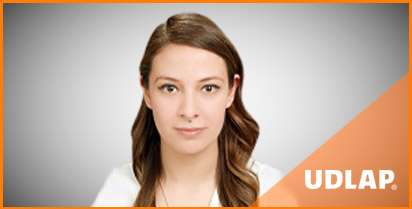 ANA MARIA MAYO OSORIO, EGRESADA DE LA LICENCIATURA EN FINANZAS Y CONTADURÍA, GENERACIÓN 2011.