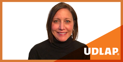 CAMILLE CARR FROGGE, EGRESADA DE LA LICENCIATURA EN PEDAGOGÍA, GENERACIÓN 1982. 