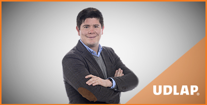 JUAN CARLOS MENA NAVA, EGRESADO DE LA LICENCIATURA EN NEGOCIOS INTERNACIONALES, GENERACIÓN 2008.