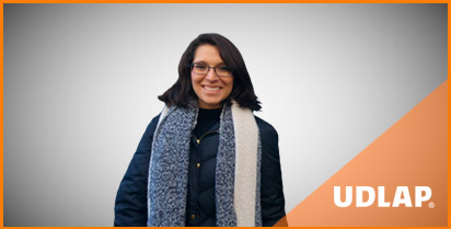 MARIANA FAVILA-ALCALÁ, EGRESADA DE LA LICENCIATURA EN IDIOMAS, GENERACIÓN 2013.