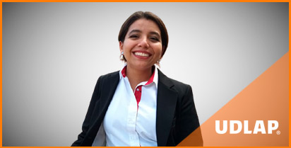 NAOMI HELENA MAZADIEGO CORTÉS, EGRESADA DE LA LICENCIATURA EN ENFERMERÍA, GENERACIÓN 2021. 