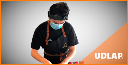 VALERIA AYALA HEREDIA, EGRESADA DE LA LICENCIATURA EN ARTES CULINARIAS, GENERACIÓN 2020. 